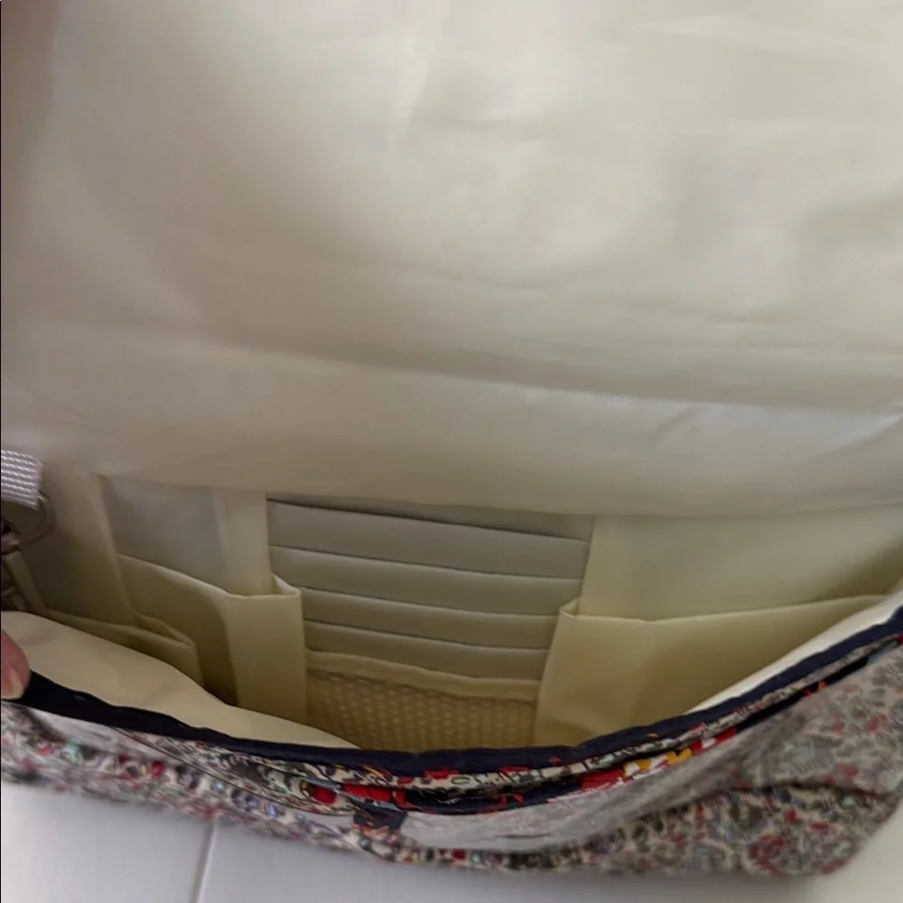 *NEW - TRAVELON FLORAL BACKPACK